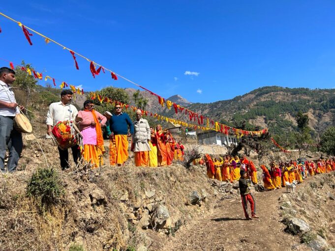 पाड़ली गांव के माँ चंडिका मन्दिर में हुवा लक्ष्यहोम यज्ञ का भब्य आयोजन