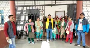 जिला स्तरीय अधिकारी की अनुपस्थिति पर जनप्रतिनिधियों ने जताया आक्रोश, बीडीसी बैठक का किया बहिष्कार