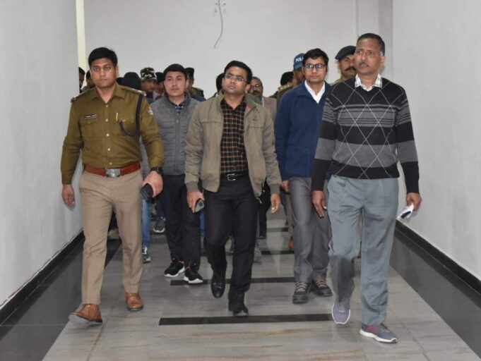 विधान सभा बजट सत्र की तैयारियों को लेकर डीएम एसपी ने किया निरीक्षण