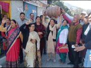 गैस सिलेंडर की कीमतों में बढ़ोतरी का कांग्रेस ने किया विरोध