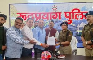 केदारनाथ धाम यात्रा के मद्देनजर पुलिस ने स्थानीय ब्यापरियों से मांगे सुझाव