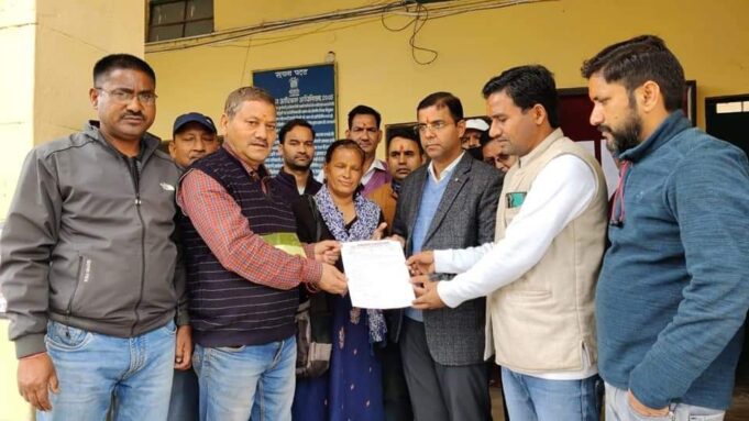 चारधाम यात्रा में यात्रियों की संख्या पर प्रतिबंध हटाने की व्यापारियों ने की मांग