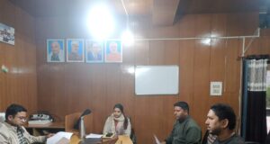 जिला पंचायत उपाद्यक्ष के खिलाप अविश्वास को लेकर जिलाधिकारी से की मुलाकात