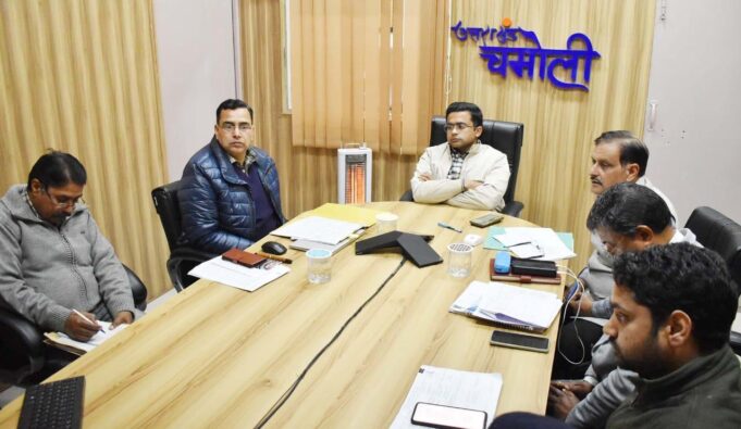 गड्ढा मुक्त सड़को को लेकर प्रशासन ने की बैठक