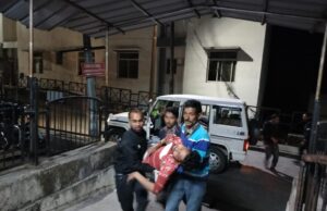 वाहन दुर्घटना में 2 घायल