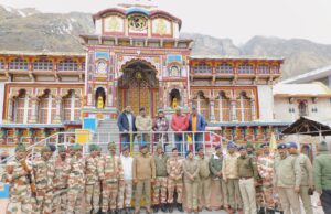 पुलिस महानिदेशक ने बद्रीनाथ धाम में शीतकालीन सुरक्षा ब्यवस्था का लिया जायजा