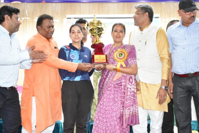 खेल सिखाता है जीवन जीने की कला-रेखा आर्या