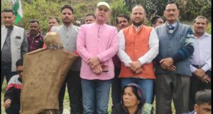 दिल्ली पुलिस द्वारा राहुल गाँधी के आवास पर की गई कार्रवाई पर कॉंग्रेस किया प्रदर्शन