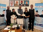 सैनिक कल्याण मंत्री ने भूतपूर्व सैनिक के आश्रितों को खेल एवं उच्च शिक्षा हेतु आर्थिक सहायता के चेक किये वितरित