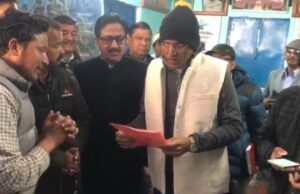 केंद्रीय स्वास्थ्य मंत्री से जनपद में मेडिकल कॉलेज खोलने की रखी मांग