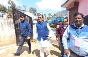शहरी विकास मंत्री प्रेम चन्द्र अग्रवाल ने नगर पंचायत गैरसेंण में किया औचक निरीक्षण