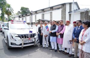 मुख्य मंत्री ने बद्रीनाथ हेमकुंड यात्रा के लिए सिक्स सिग्मा टीम को हरी झंडी देकर किया रवाना