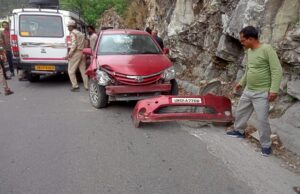 बाइक दुर्घटना में. सवार घायल,पुलिस ने पहुंचाया अस्पताल