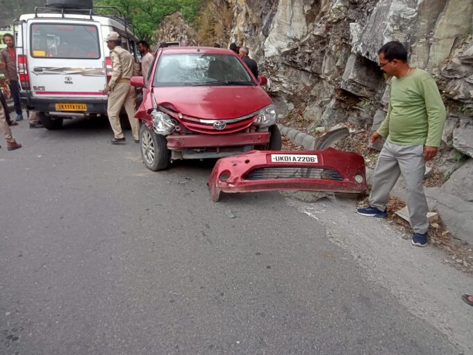 बाइक दुर्घटना में. सवार घायल,पुलिस ने पहुंचाया अस्पताल