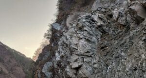 सफर के लिए निकल रहे तो देखिये यहां सड़क बंद है