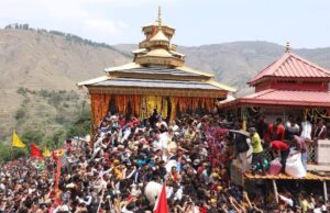 आस्था का सैलाब!– दसौऊ गांव में विराजमान होंगे चालदा महासू महाराज, विदाई और आगुवानी में उमड़ा श्रद्घालुओं का हुजूम ..