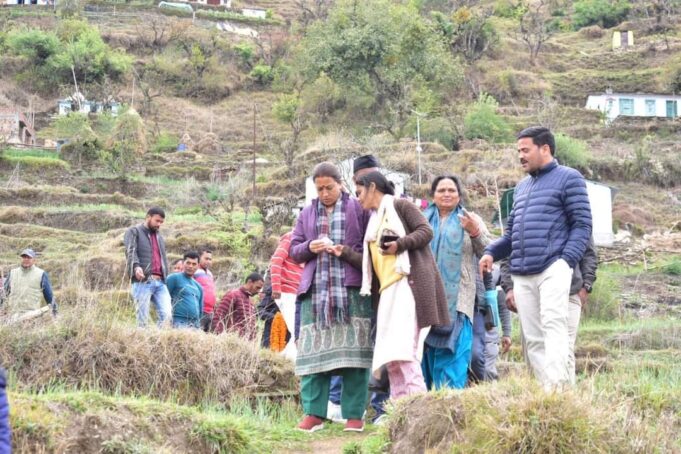 सरकार गरीबों के हितों में संचालित कर रही कई योजनाएं-रेखा आर्या