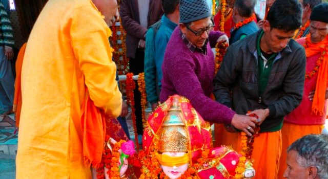 कलश यात्रा के साथ नंदा देवी मंदिर में भव्य आयोजन.
