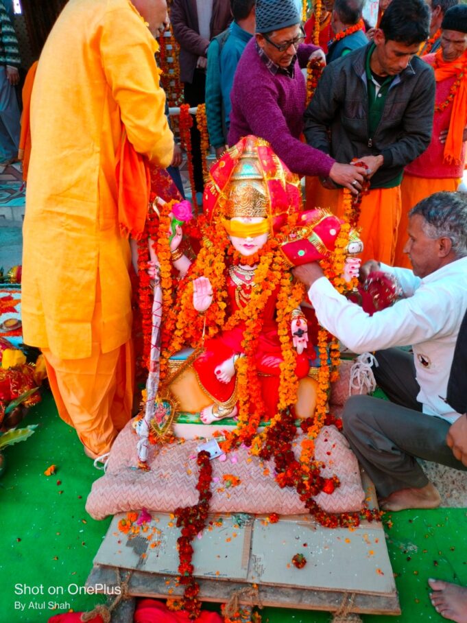 कलश यात्रा के साथ नंदा देवी मंदिर में भव्य आयोजन.