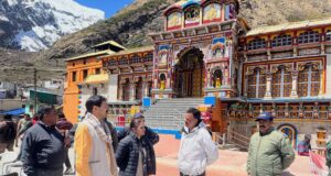बदरीकेदार मन्दिर समिति अद्ययक्ष ने यात्रा ब्यवस्था का लिया जायजा