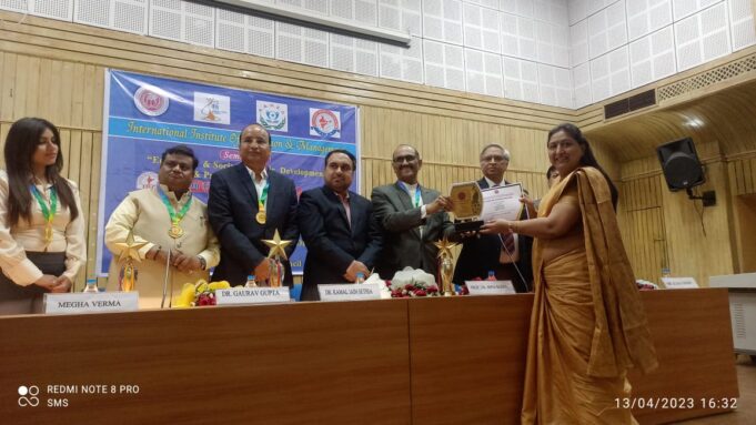 प्रो० स्वाति नेगी को एशिया पेसिफिक एजुकेशन एक्सीलेंस अवॉर्ड