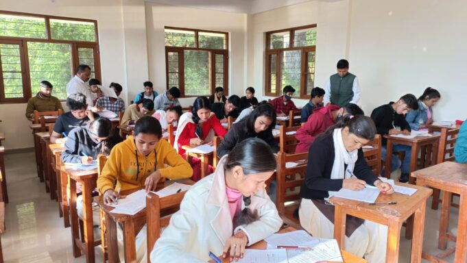 शांतिपूर्वक सम्पन्न हुई श्रीदेव सुमन विश्वविद्यालय की सेमेस्टर परीक्षाएं