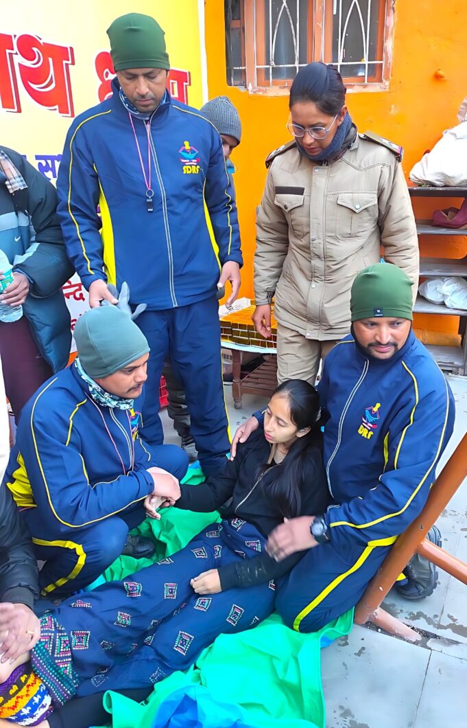 पुलिस श्रद्धालुओ की मदद के लिए हर समय तैयार