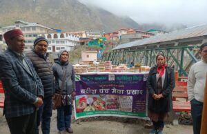 बद्रीनाथ धाम में. होटल और ढाबों में प्रशासन किया. औचक निरिक्षण