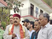 केदारनाथ यात्रा के लिए चमोली के घोड़े खच्चर संचालको को लाइसेंस मामले में प्रसाशन ने 7 मई तक का मांगा समय