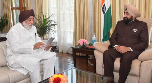 हेमकुंड साहिब यात्रा व्यवस्था को लेकर अद्ययक्ष नरेंद्रजीत सिंह बिंद्रा ने राज्यपाल से की मुलाकात