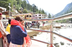 कैबिनेट मंत्री रेखा आर्या ने गंगोत्री धाम पहुंच की पूजा अर्चना, देश एवं प्रदेशवासियों की सुख समृद्धि की कि कामना