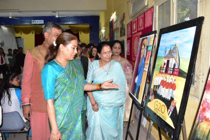 मंत्री रेखा आर्या ने छात्राओं को जीवन मे आगे बढ़ने का दिया गुरुमंत्र, लक्ष्य निर्धारित करने की कही बात