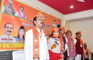 कार्यकर्ता प्रधानमंत्री नरेंद्र मोदी की 9 वर्षो के कार्यकाल की उपलब्धियां अंतिम छोर मे खड़े व्यक्ति तक पहुंचाए-रेखा आर्या