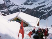 दो दिनों बाद शुरू हुई हेमकुंड साहिब यात्रा, बर्फवारी ओर बारिस के चलते घांघरिया में रोकी गयी थी यात्रा