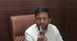 देवाल ब्लाक प्रमुख दर्शन दानु विकास खंड कार्यालय के कर्मचारी की नोकझोक ,प्रमुख के खिलाफ मुकदमा दर्ज