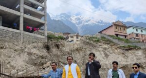 बदरीनाथ में एक वर्ष में तैयार होगा 50 बेडेड चिकित्सालयः डा. धन सिंह रावत।