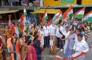 पूर्व मुख्यमंत्री त्रिवेंद्र रावत ने गोडसे को बताया देशभक्त कांग्रेस ने त्रिवेंद्र रावत का फूंका पुतला