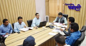 निराश्रित गोवंश संरक्षण को लेकर जिलाधिकारी ने ली बैठक।