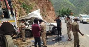 तीन धारा के पास ट्रक और बोलेरो की टक्कर दो लोगों की मौत अन्य घायल