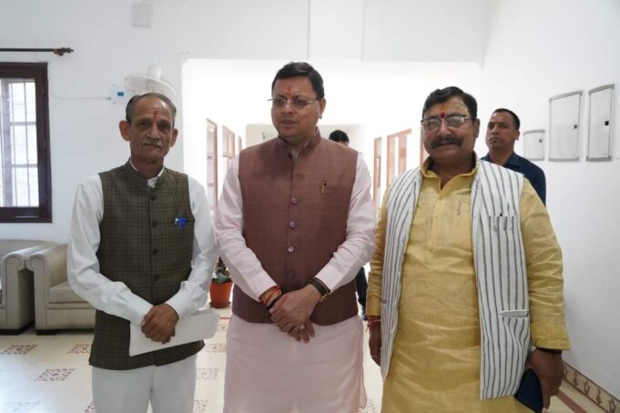 अधिकारी रखें स्विच ऑन, आपदा के दौरान संवाद में न हो परेशानी: मुख्यमंत्री