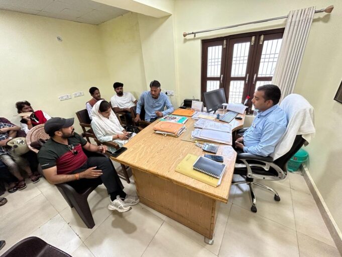 पार्षदों ने अद्ययक्ष पर लगाये मनमानी के आरोप, समस्या के समाधान न होने पर स्तीफा की दी चेतावनी