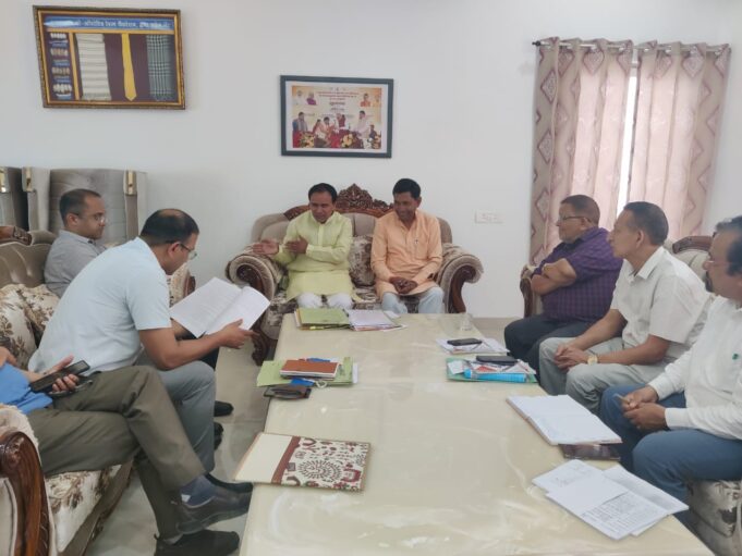 50 मेधवी छात्रों को शोध के लिये मिलेगी स्कॉलरशिपः डॉ. धन सिंह रावत