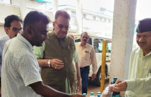 गोवा स्टेट एग्रीकल्चर मार्केटिंग बोर्ड का निरीक्षण करते कृषि मंत्री गणेश जोशी