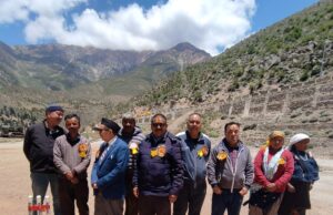 स्व रमेश डुंगरियाल मेमोरियल क्रिकेट टूर्नामेंट प्रतियोगिता का शुभारंभ