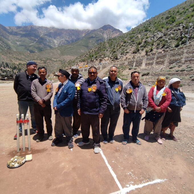 स्व रमेश डुंगरियाल मेमोरियल क्रिकेट टूर्नामेंट प्रतियोगिता का शुभारंभ