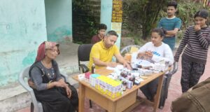 सीमांत क्षेत्र नीति घाटी में आयोजित हुवा स्वास्थ्य शिविर,158 लोगो को हुवा स्वास्थ्य परीक्षण