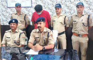 हॉटमिक्स प्लांट में हुए चोरी का पुलिस ने किया खुलासा