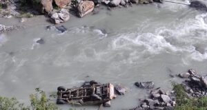 वाहन दुर्घटना ग्रस्त, चालक की मौत