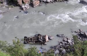 वाहन दुर्घटना ग्रस्त, चालक की मौत