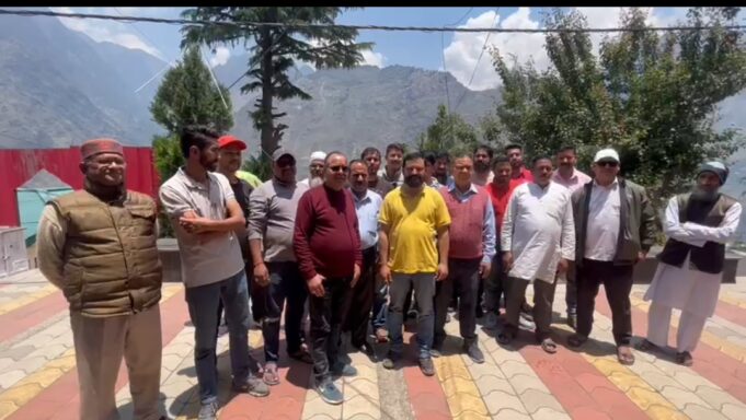 जोशीमठ: हेलंग मारवाड़ी बायपास काम नहीं रुका तो होगा चक्का जाम ओर बाजार बंद